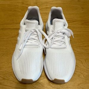 Adidas Swift Run
